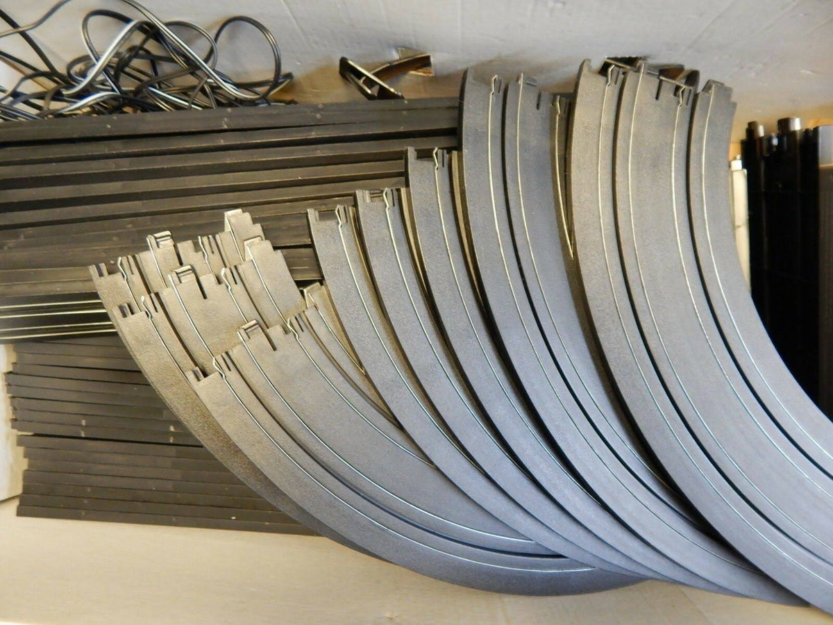 2-in-1 Race Track Slot Car Set 4 Cars G597047